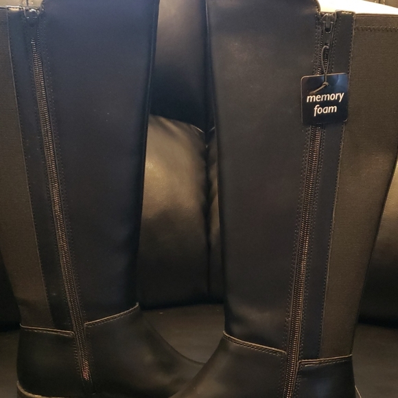 SOLD SOLD SOLD SOLD SOLD Womens Boots - Picture 5 of 7